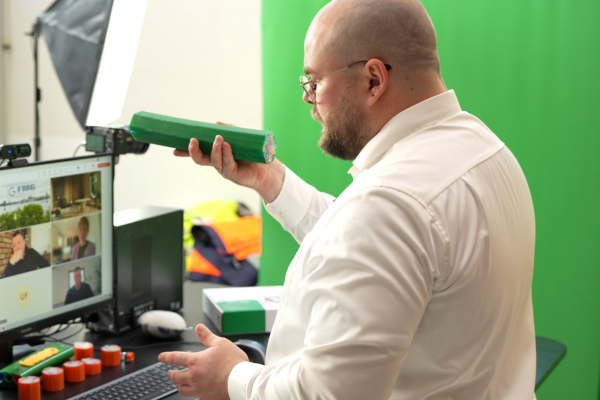 Netceed-Academy-Online-Schulungen-2HWhQrLYA5pH4g